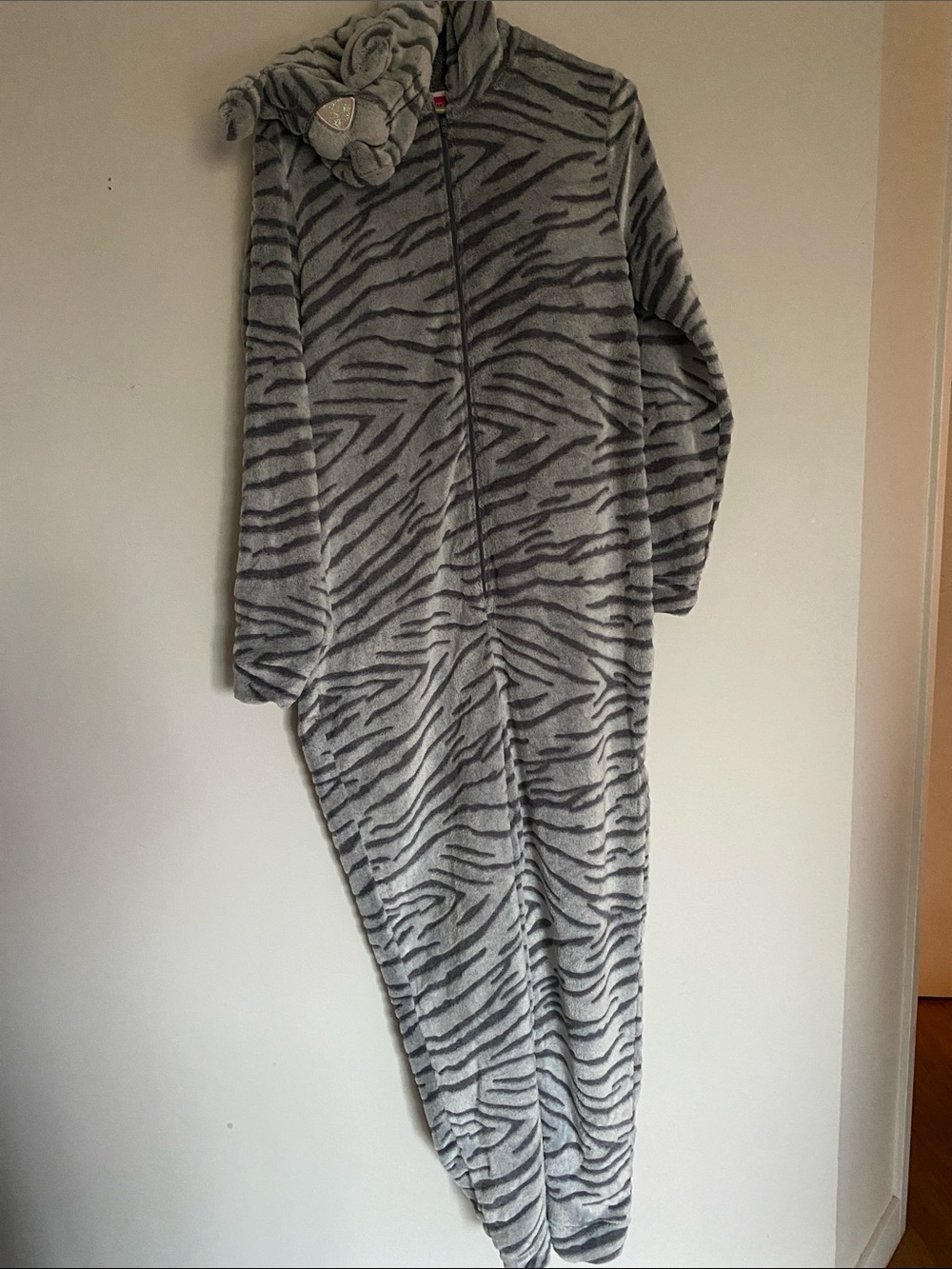 NWOT🌈 Carisma CAT Fleece Onesie Pajama Costume Halloween 🎃